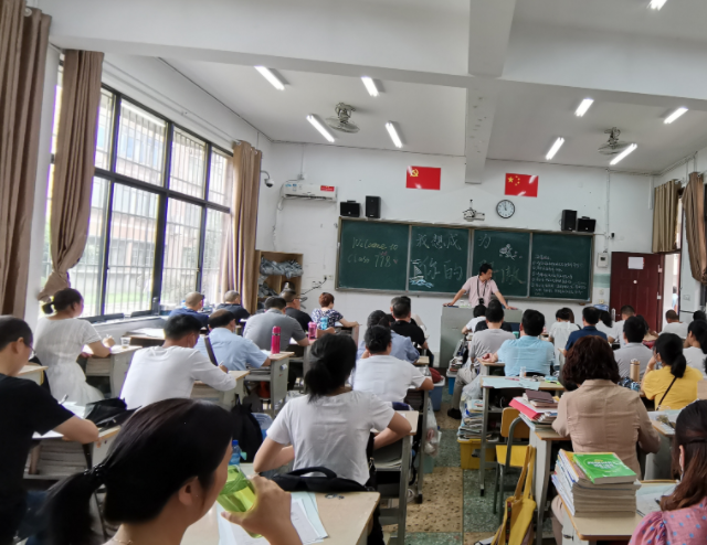 学生的创造力协作才能也让他们在竞赛中收获了成就感和自信心 学生的创造力协作才能也让他们在竞赛中收获了成就感和自信心