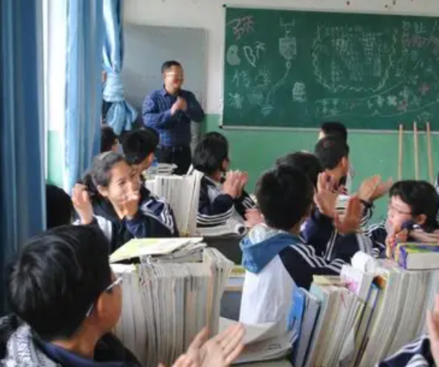 学生的创造力协作才能也让他们在竞赛中收获了成就感和自信心 学生的创造力协作才能也让他们在竞赛中收获了成就感和自信心