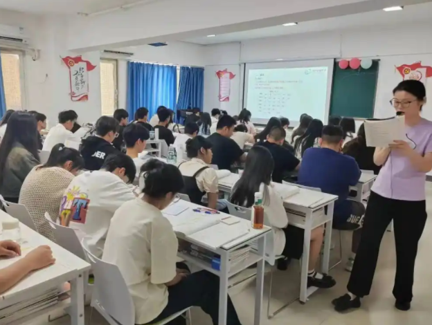 实际操作在内的多样化职业启蒙课程满足不同学生的兴趣需求 实际操作在内的多样化职业启蒙课程满足不同学生的兴趣需求