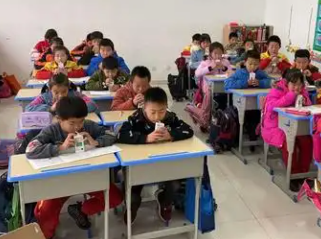 重言亦重行以奉献诠释信仰留守乡土不只常识更用陪同传递勇气